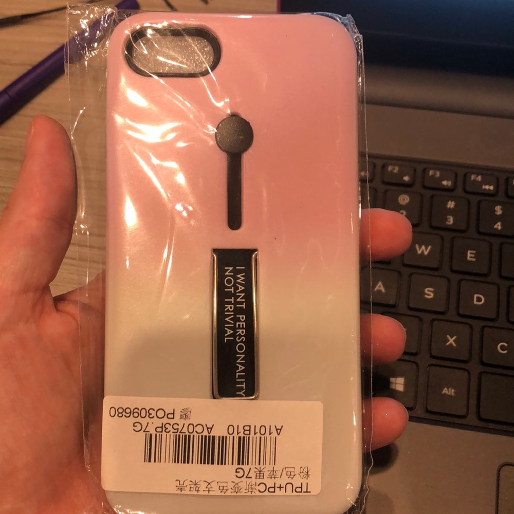 NWT Influcase for iPhone 8